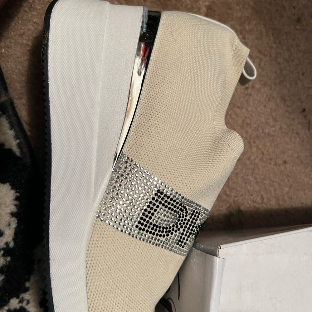 Sneakers - Picture 2 of 3